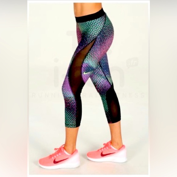 Nike Other - Nike Exercise leggings Size Small